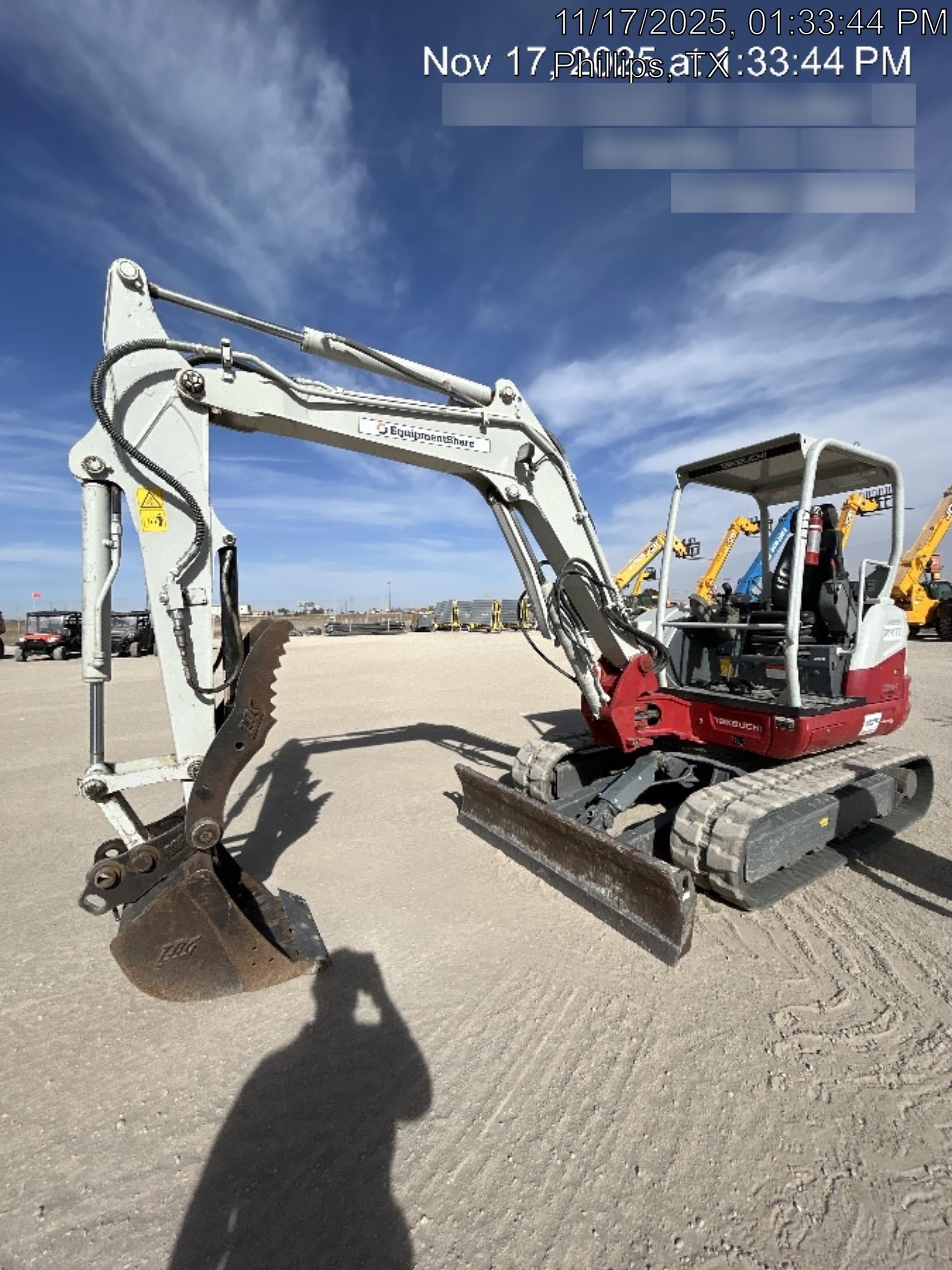 2023 TAKEUCHI TB250-2R