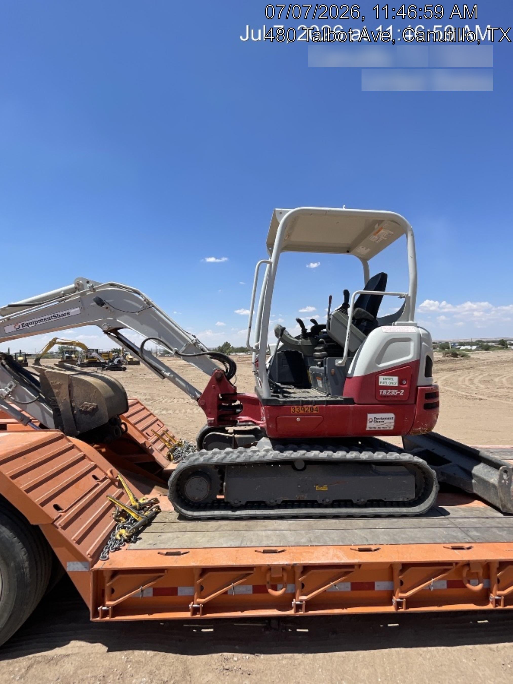2023 TAKEUCHI TB235-2R
