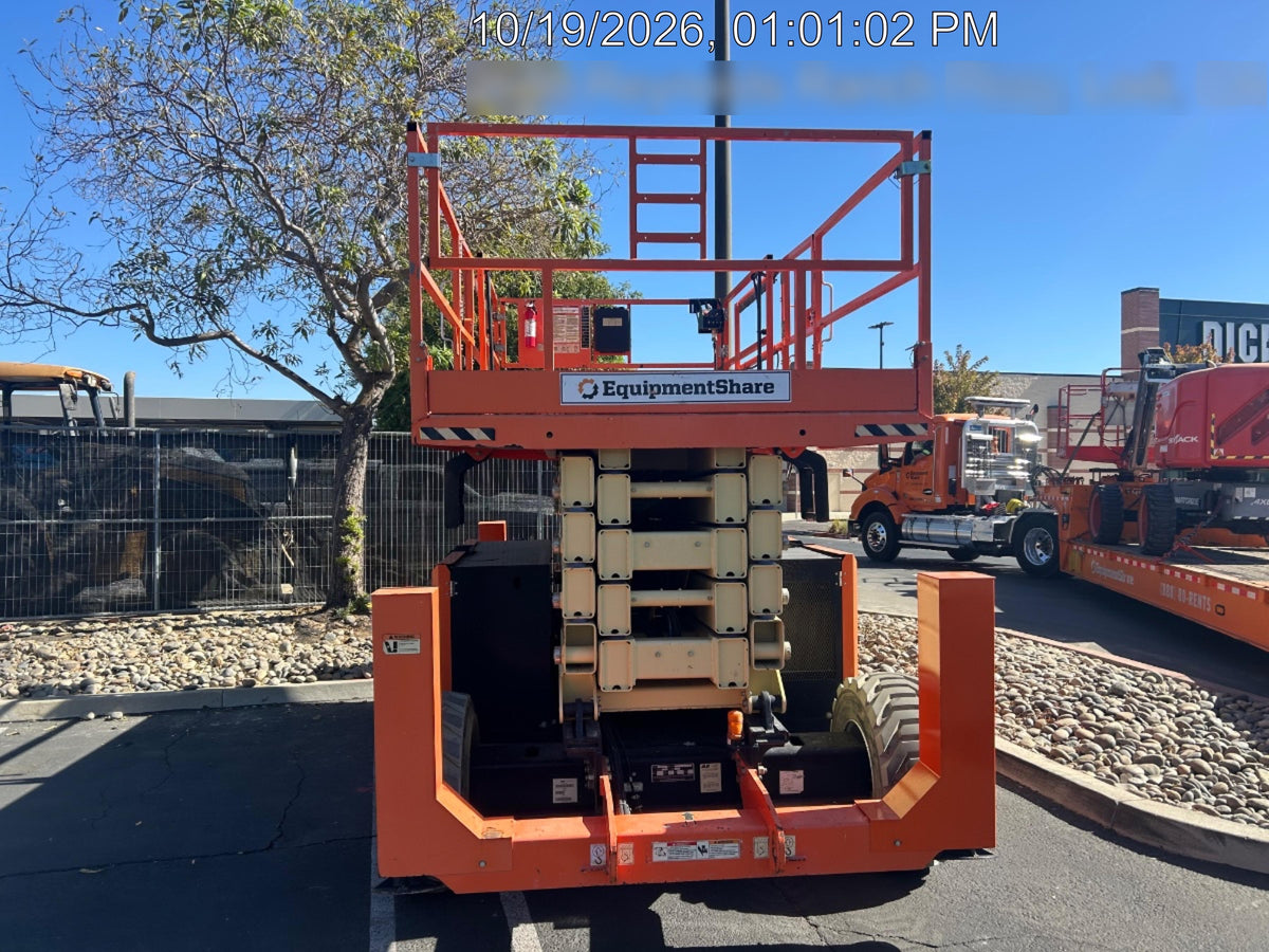2020 JLG 530LRT