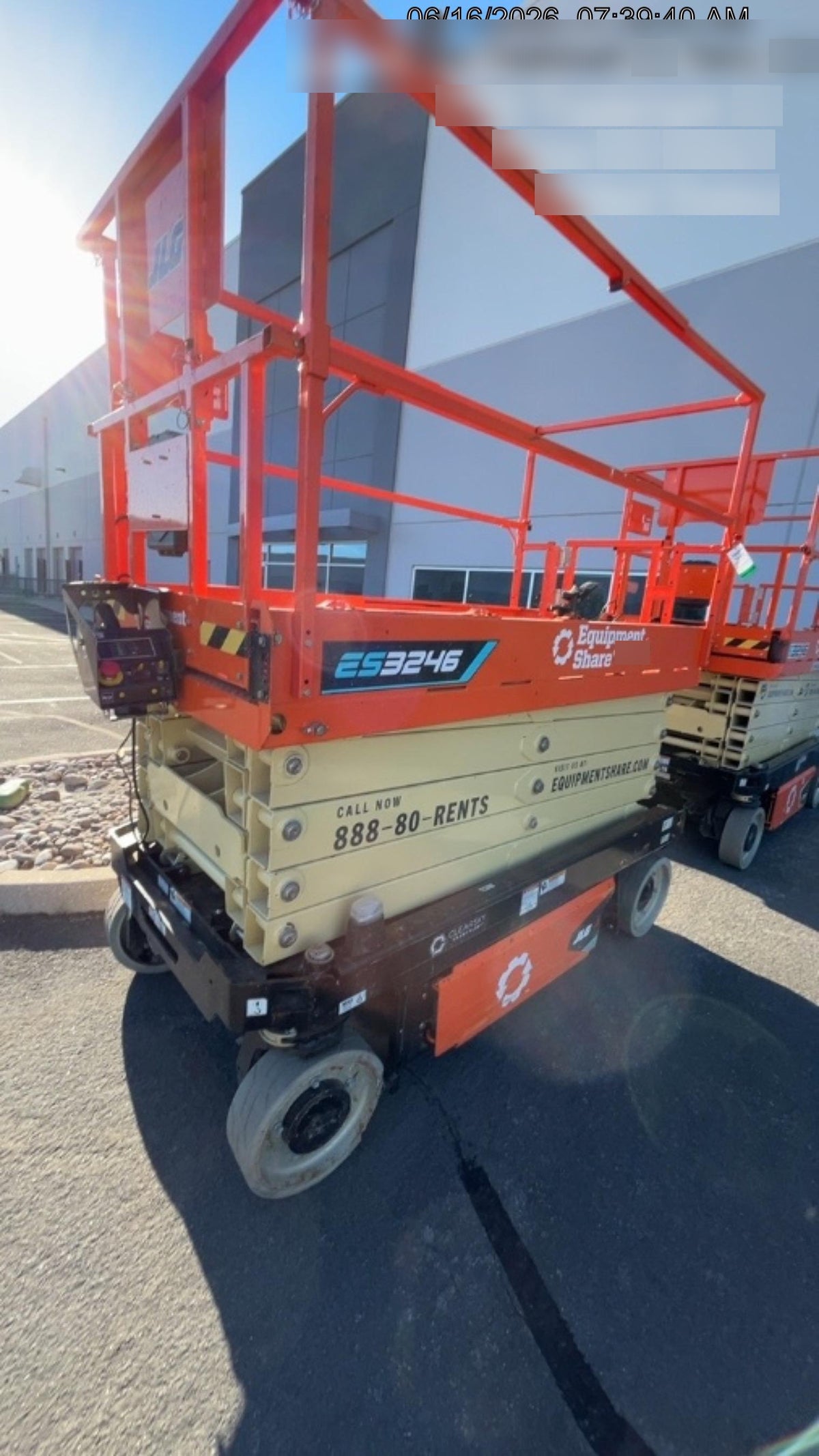 2025 JLG ES3246