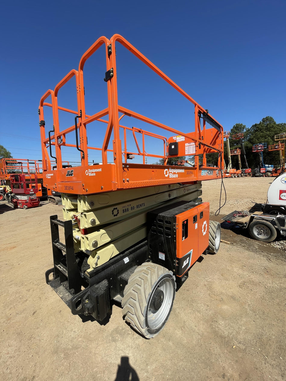 2023 JLG ERT4069