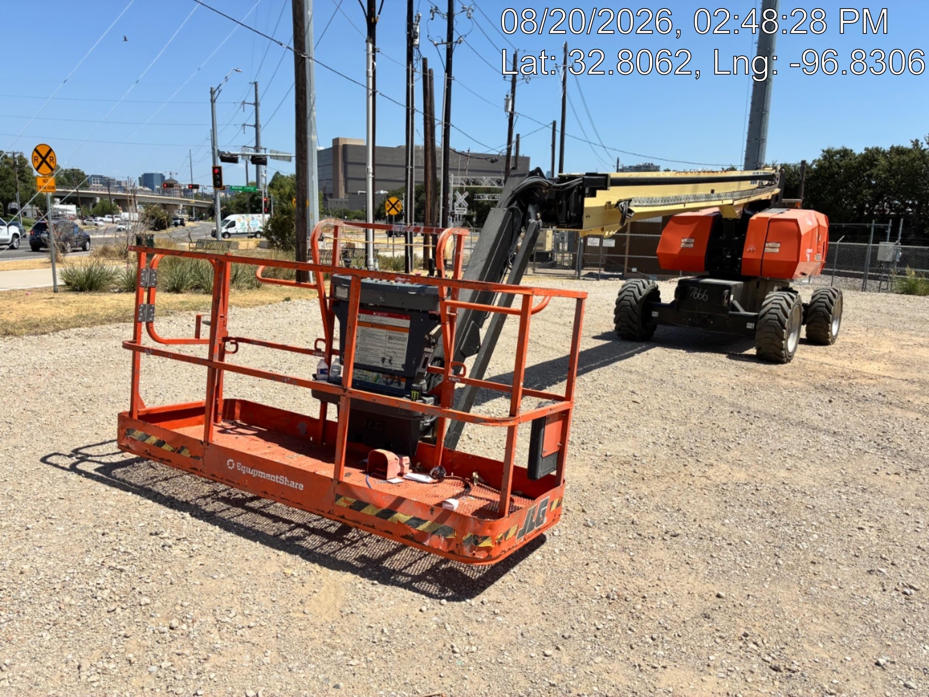 2023 JLG 860SJ