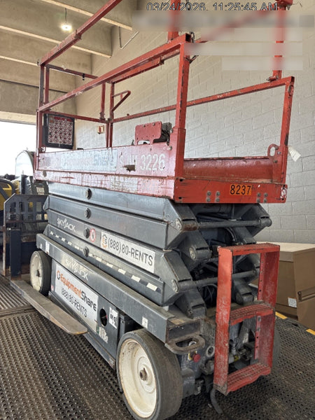 2018 Skyjack SJIII-3226 Skyjack SJIII3226 Scissor Lift w/Trojan Batteries