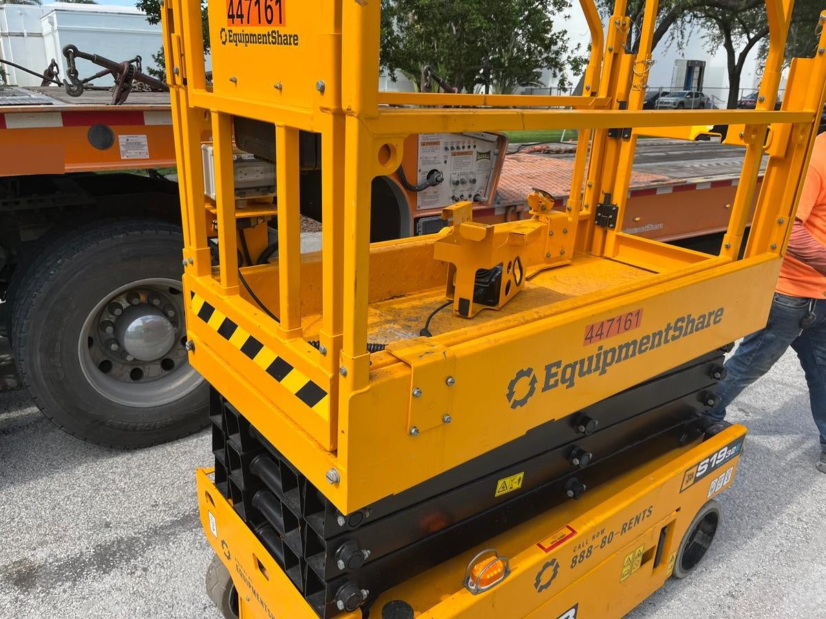 2024 JCB S1932E
