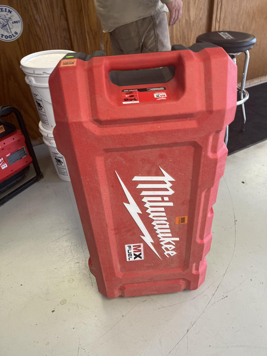 2022 MILWAUKEE MXF301-2CP