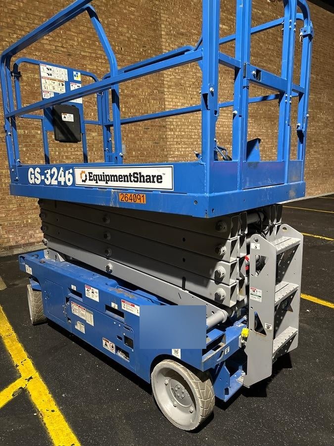 2022 GENIE GS-3246