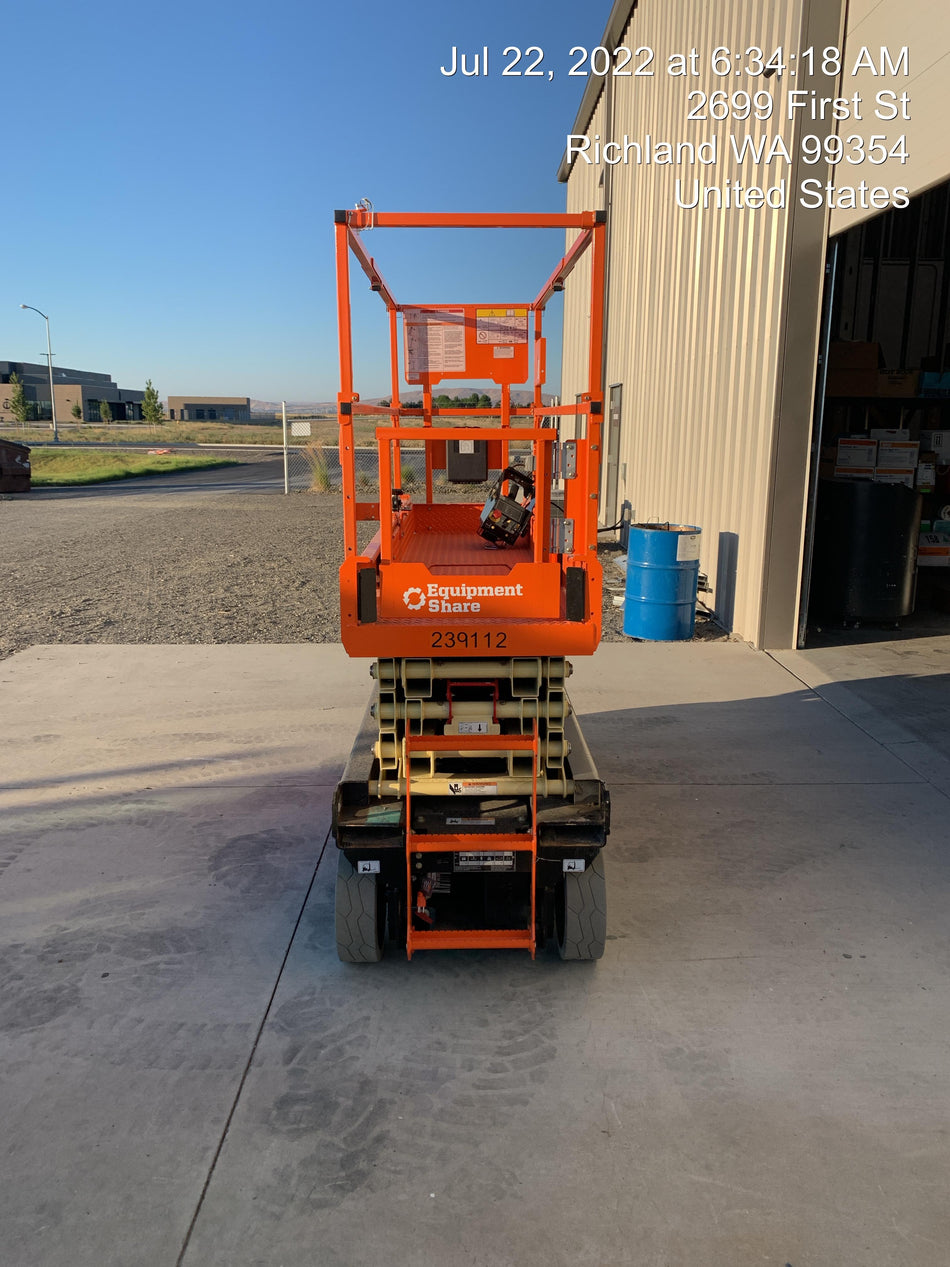 2022 JLG ES2632