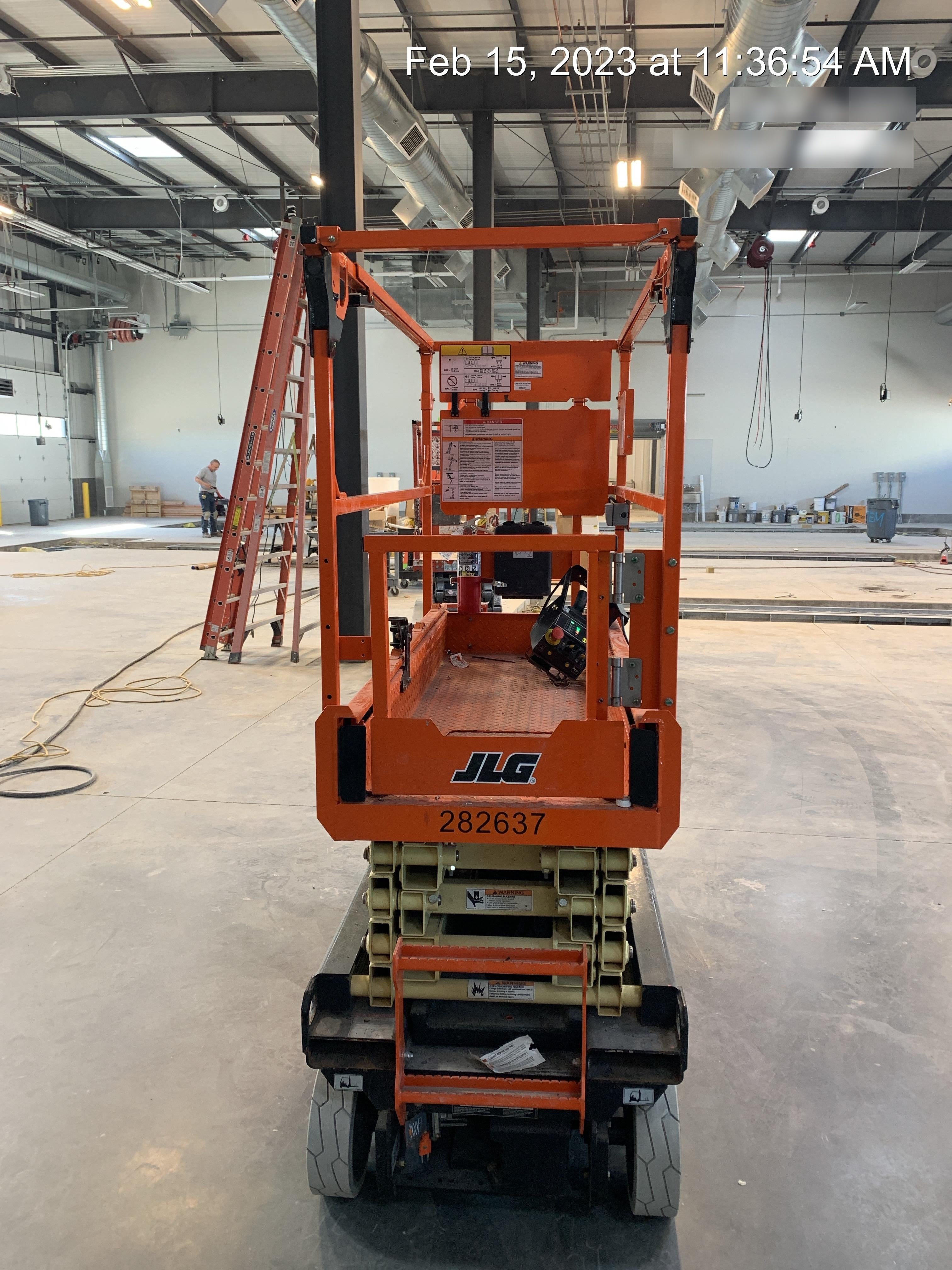 2022 JLG ES1932