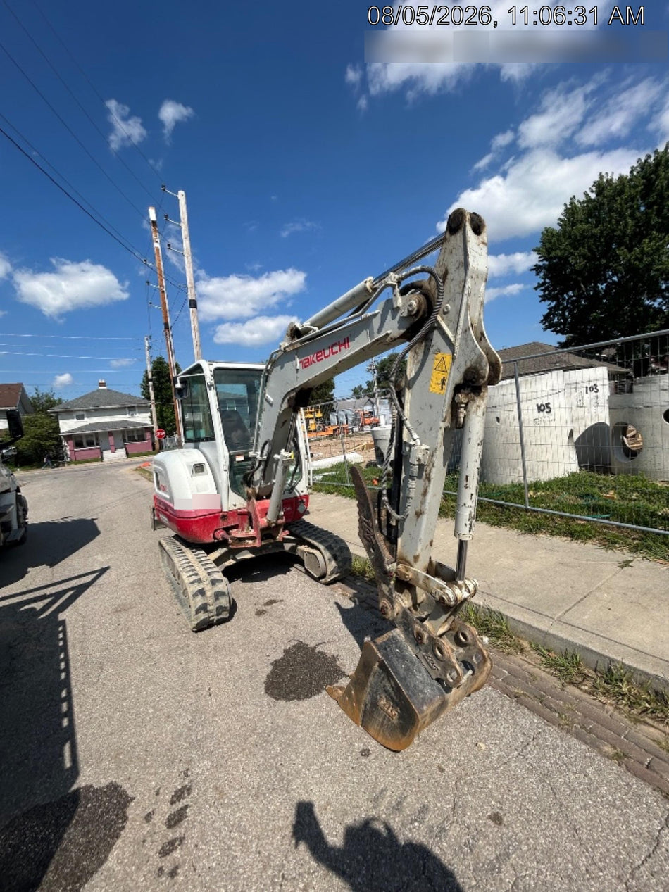 2020 TAKEUCHI TB235-2CR