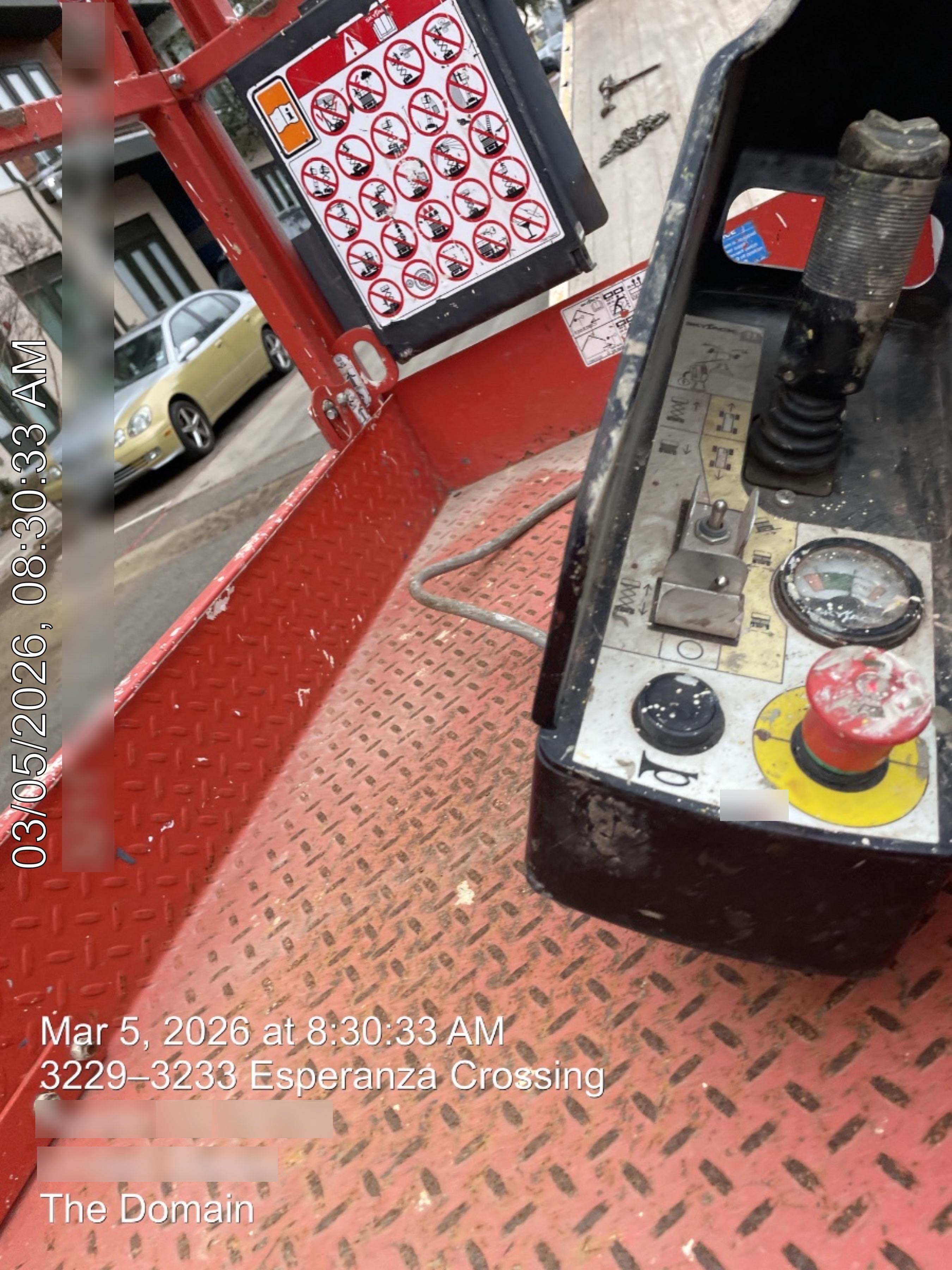 2020 Skyjack SJIII-3219 Solid NM Tires, Half height spring hinged entry gate, Dual Beacons, 800W Inverter