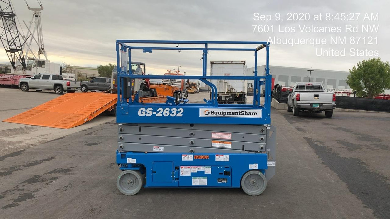 2020 Genie GS-2632 Solid NM Tires, Folding Rails with Half-Height Swing Gate, Beacon