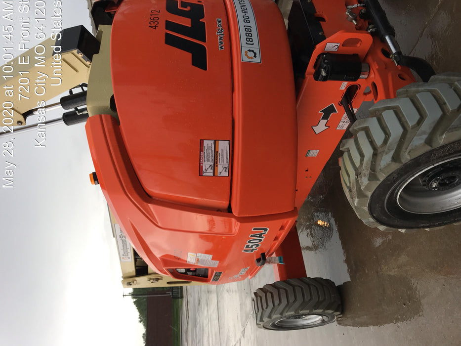 2019 JLG 450AJ
