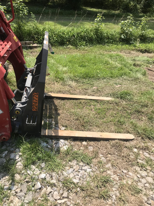 2022 PALADIN 48" Pallet Forks - Paladin