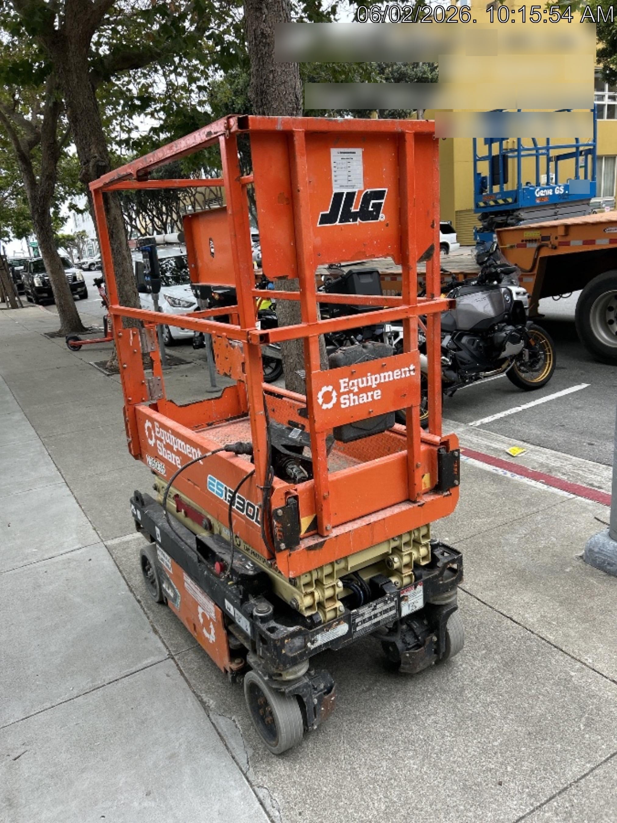 2022 JLG ES1330L