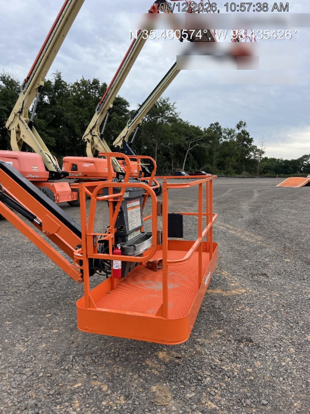 2023 JLG 660SJ