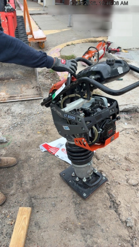 2025 HUSQVARNA LT6005