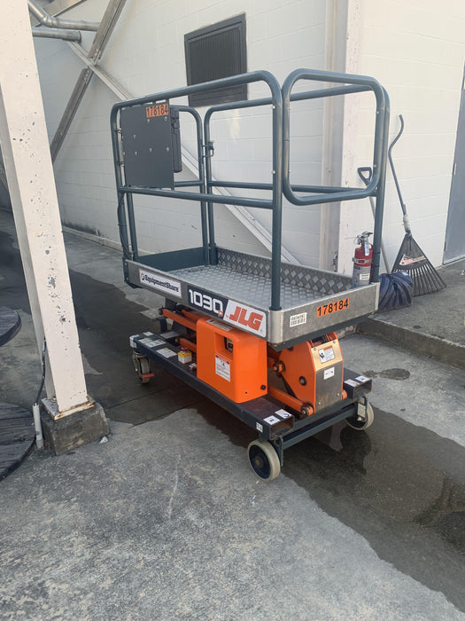 2021 JLG 1030P