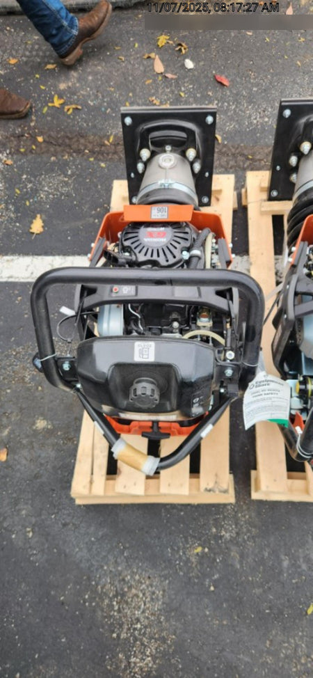 2025 HUSQVARNA LT6005