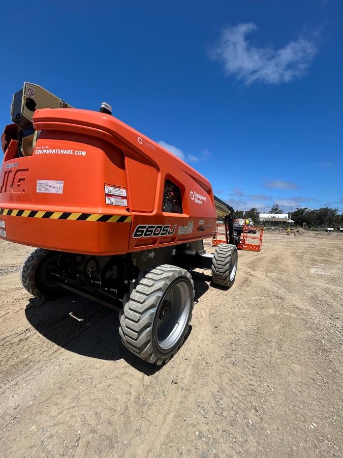 2025 JLG 660SJ