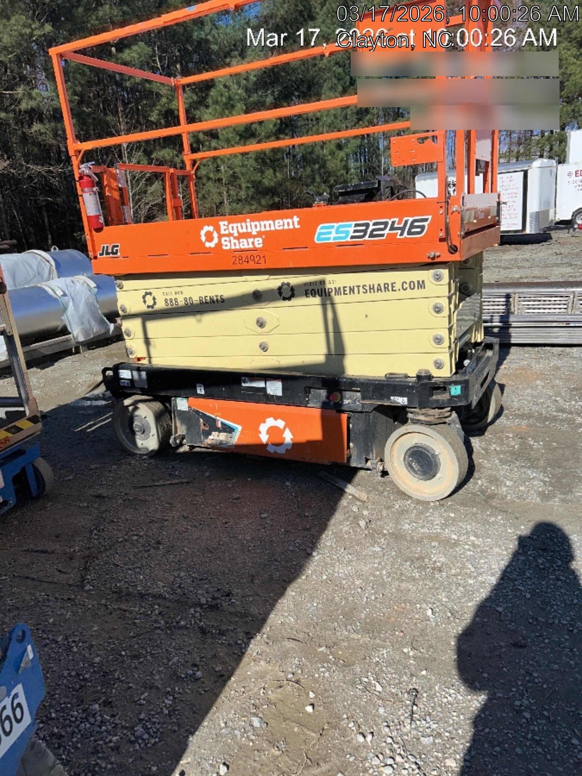 2022 JLG ES3246