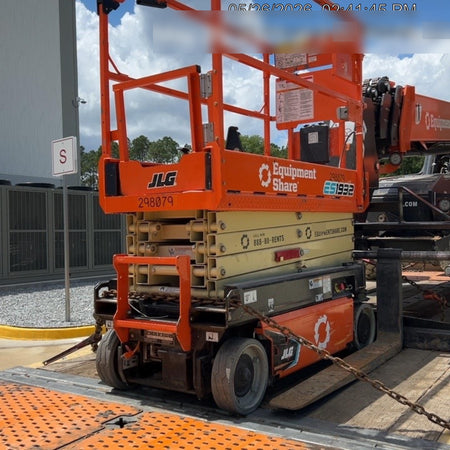 2023 JLG ES1932