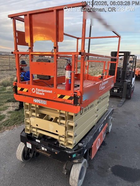 2022 JLG ES3246
