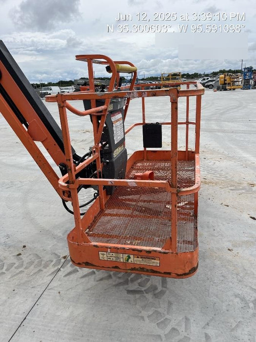 2019 JLG 660SJ