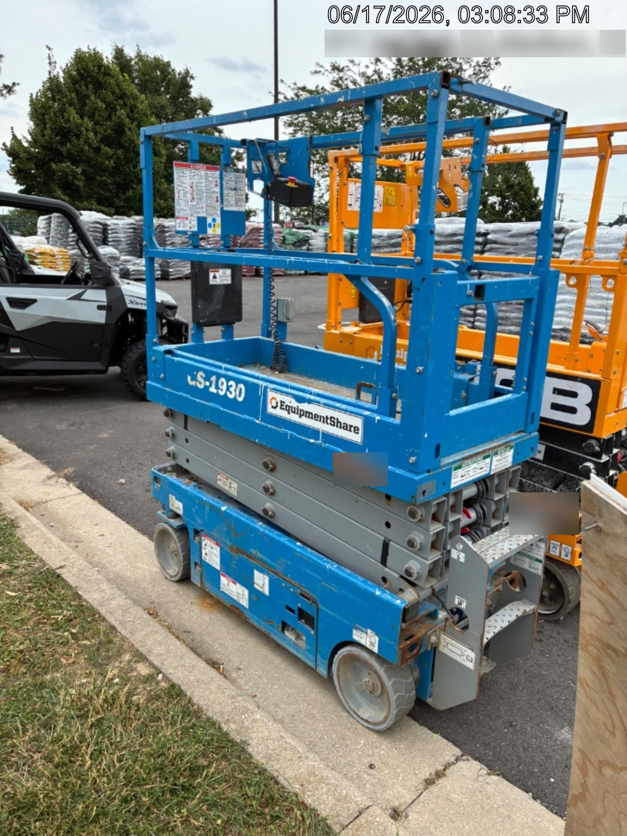 2020 Genie GS-1930 Solid Non Marking Tires, Beacon, Folding rails with half height swing gate
