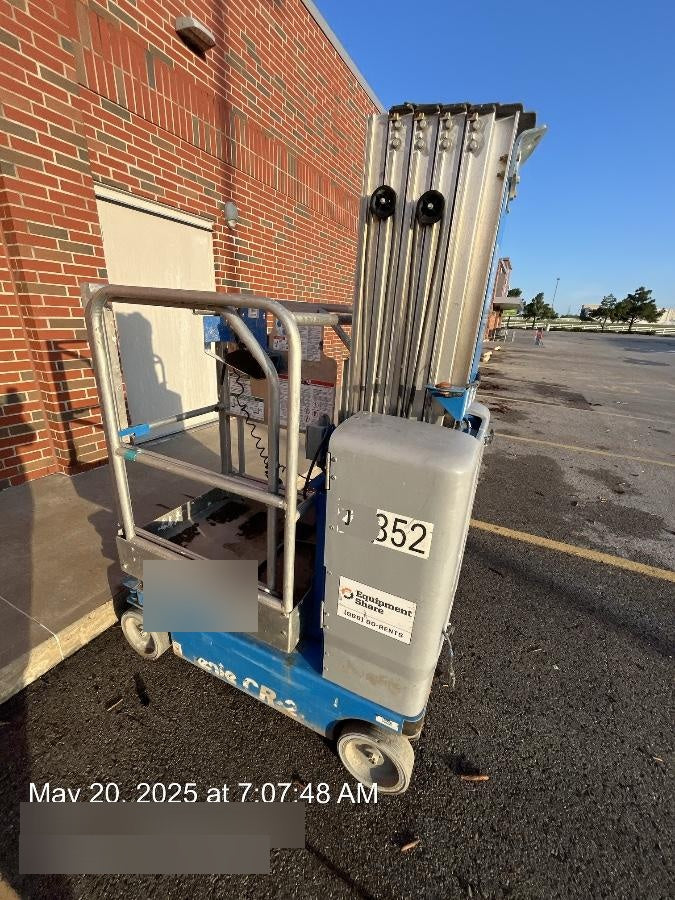 2019 GENIE GR-20