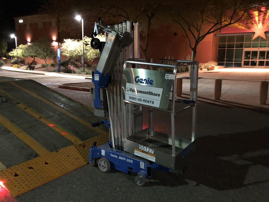 2019 GENIE AWP-30S