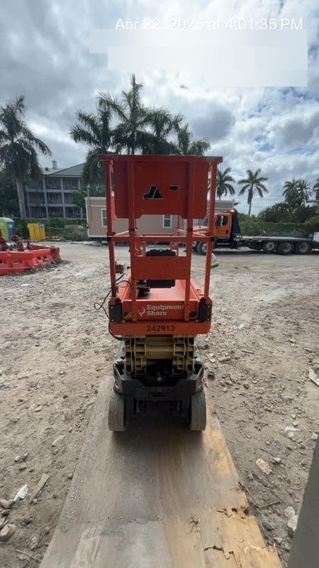 2022 JLG ES2632