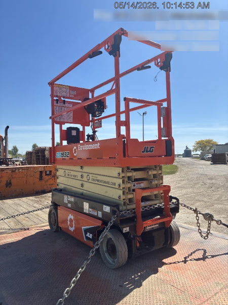 2022 JLG ES1932