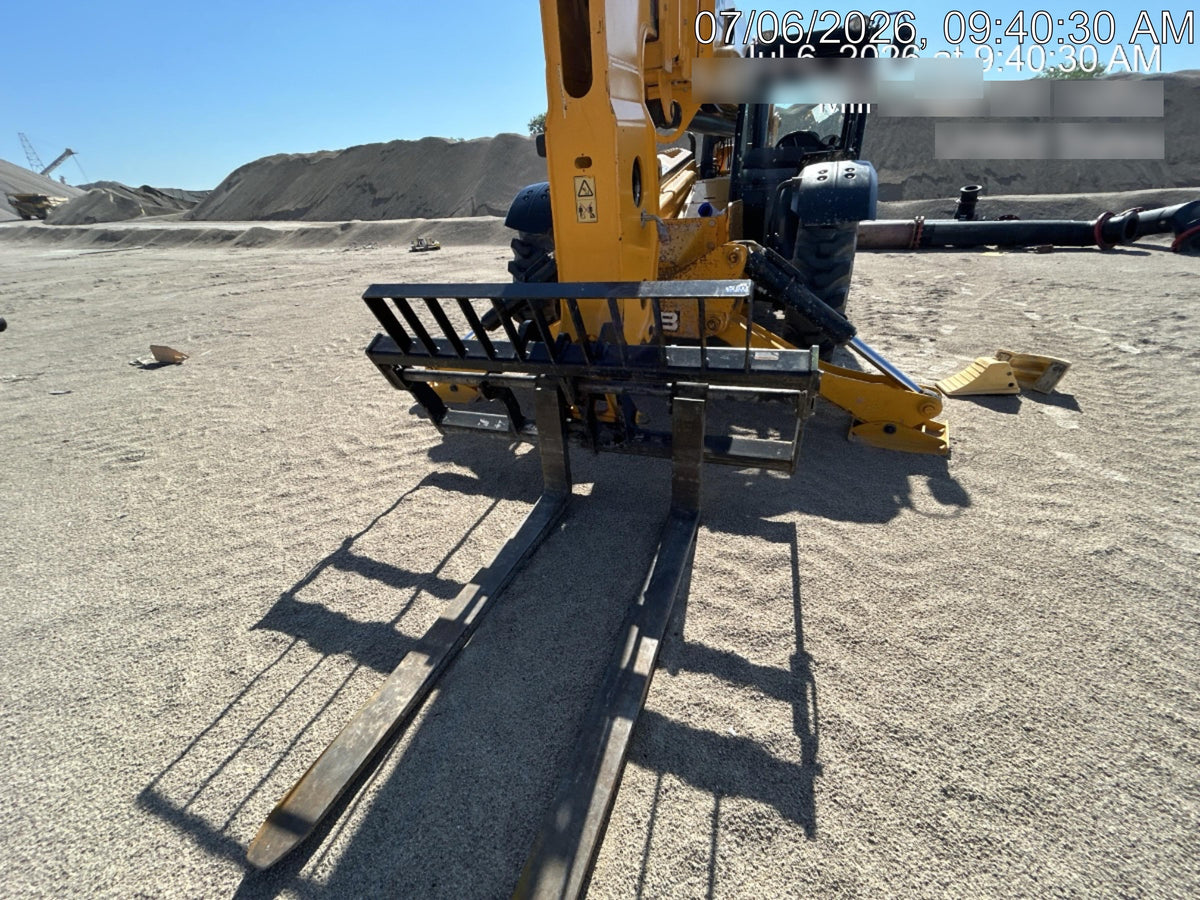 2023 JCB 510-56