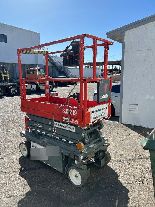 2021 SKYJACK SJ3219
