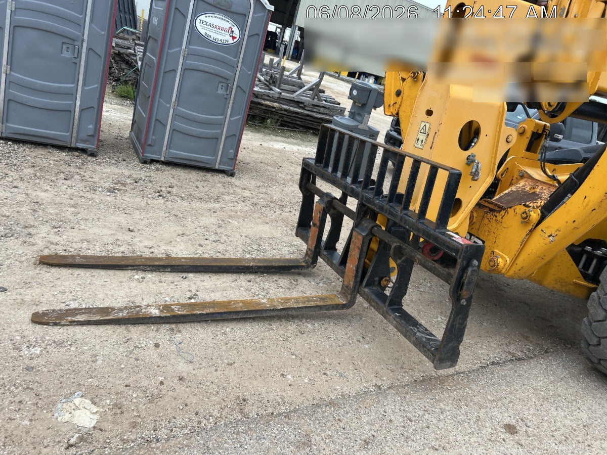 2023 JCB 510-56