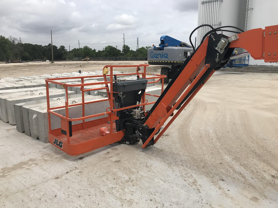 2019 JLG 660SJ
