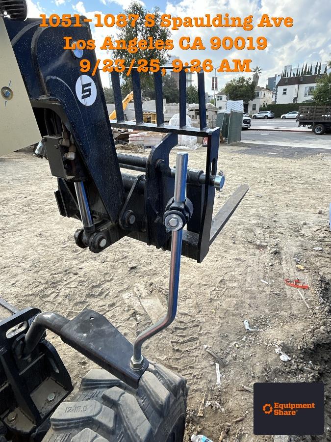2025 JLG 519