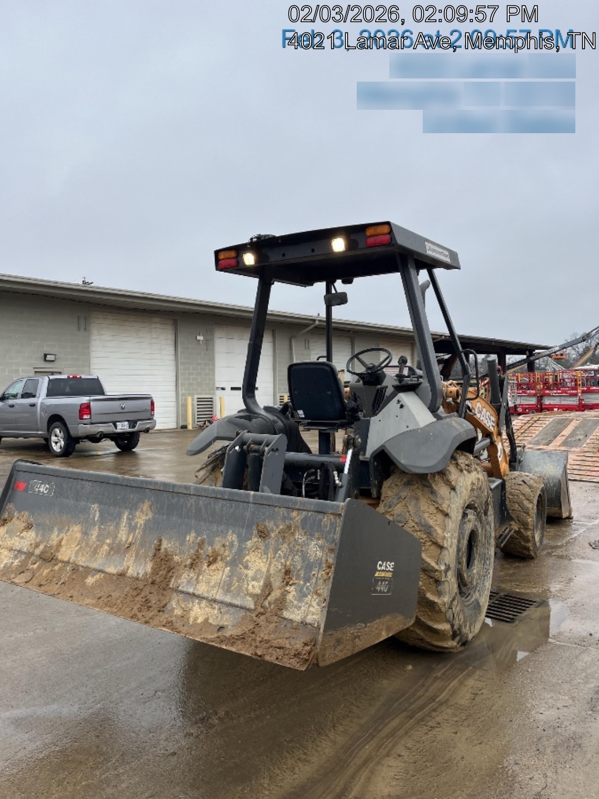 2019 Case 570N EP Canopy, 4WD, GP Front Bucket, Dual Tilt Cylinder, 84" Box Blade w/ Scarifier, Wheel Weights, Beacon