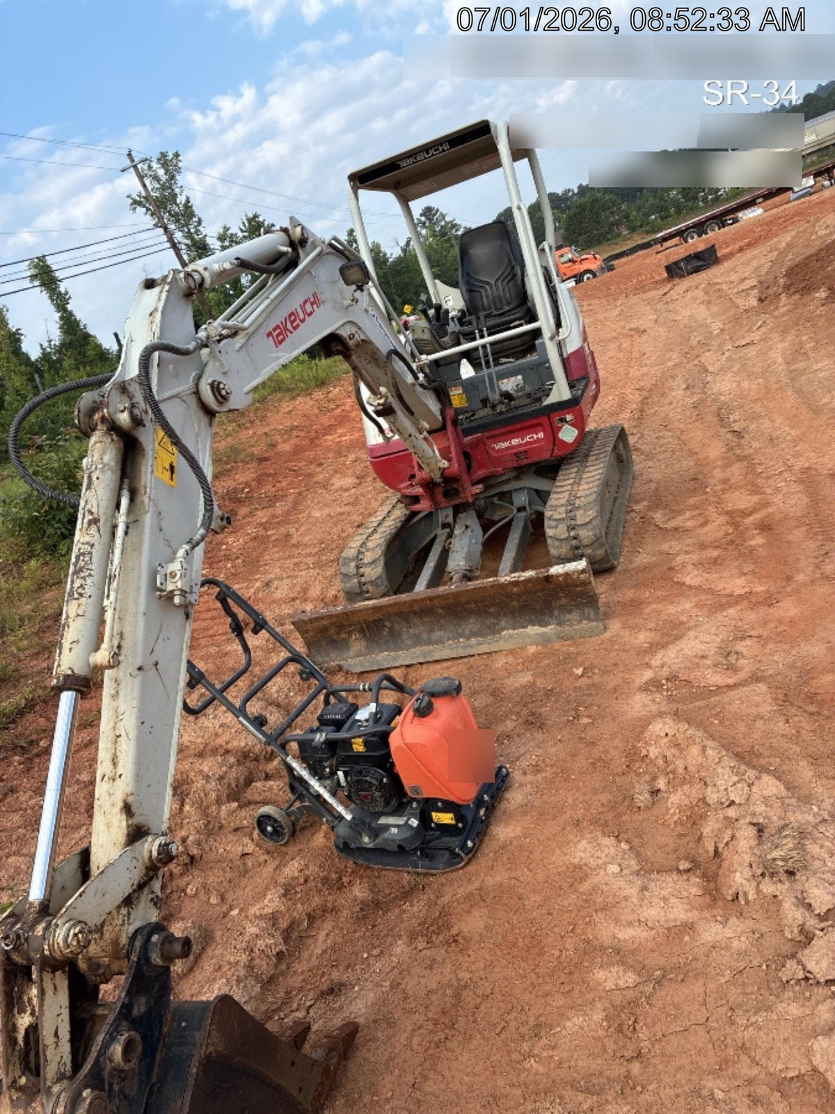 2020 TAKEUCHI TB235-2R