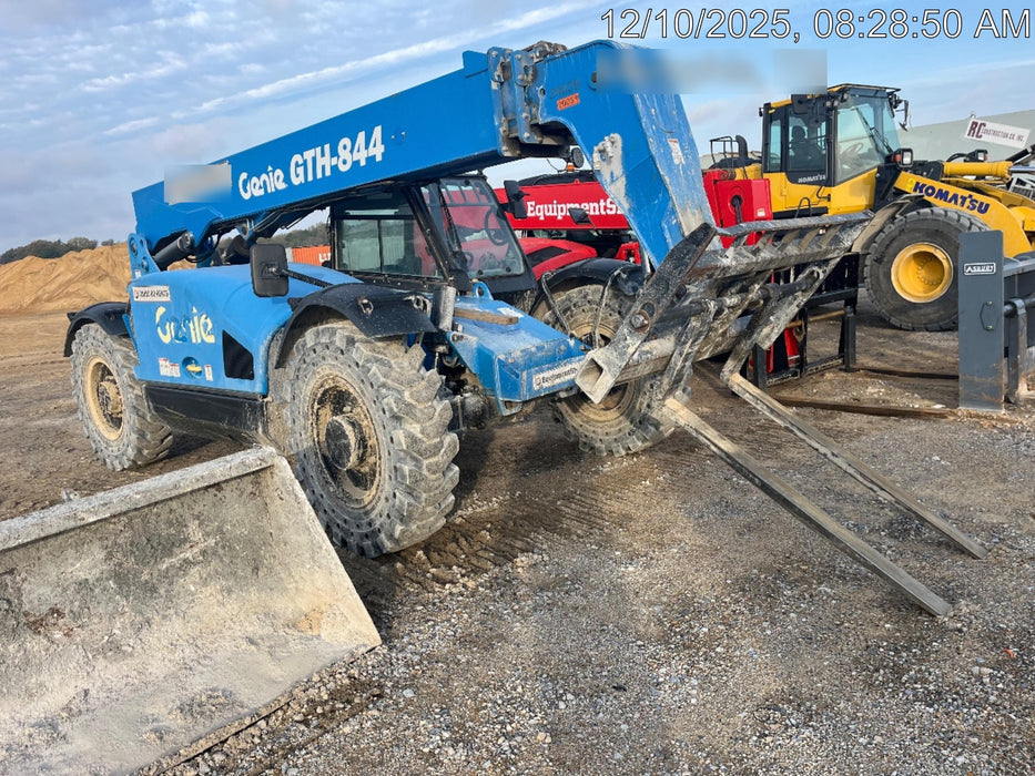 2018 Genie GTH-844 Genie GTH-844 w/Enclosed Cab w/HVAC, Work Lights, Solid Tires, Beacon, 60" Carriage and Forks