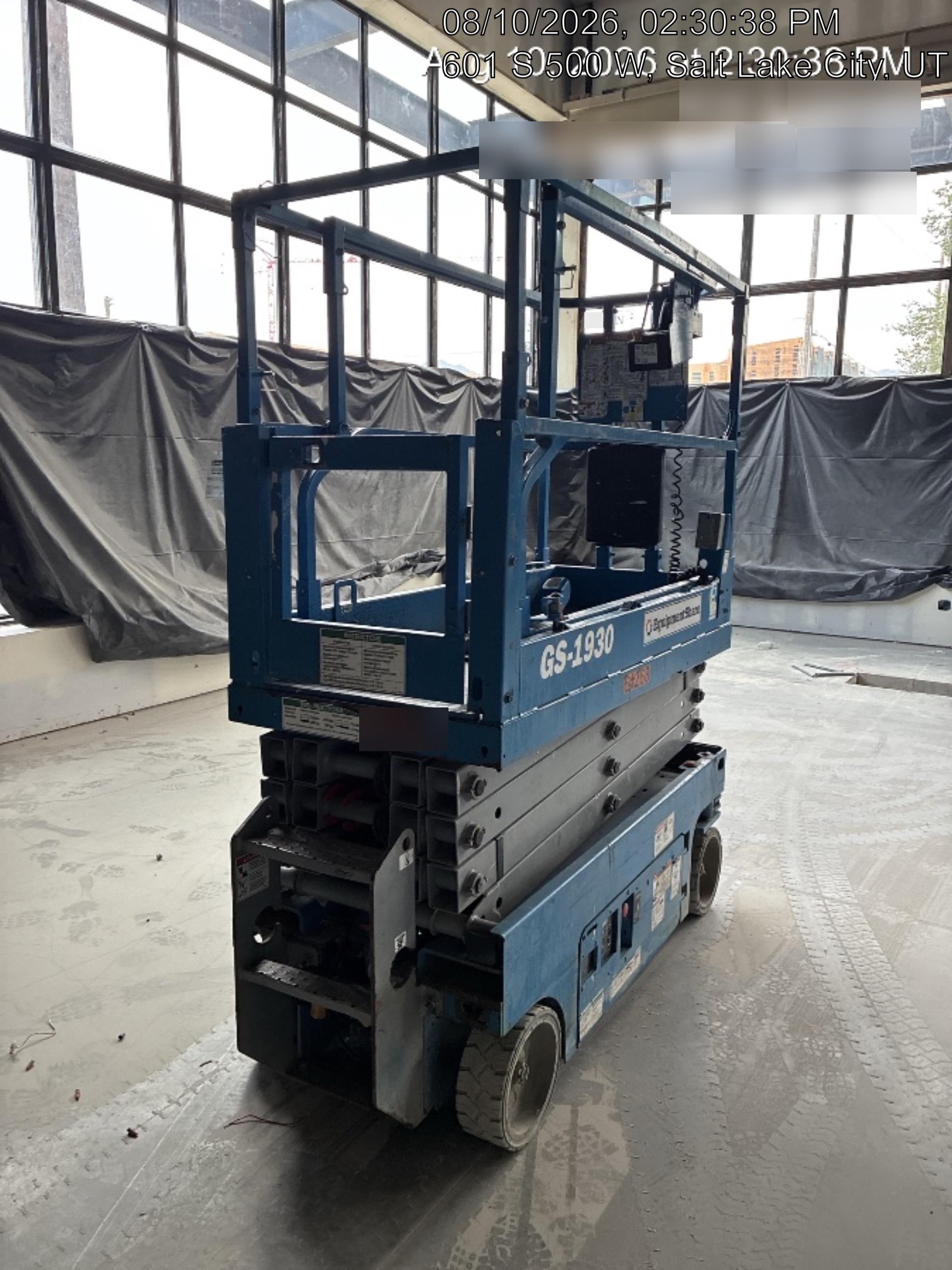 2020 Genie GS-1930 Solid Non Marking Tires, Beacon, Folding rails with half height swing gate, 800W Inverter
