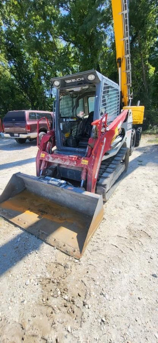 2022 TAKEUCHI TL8R2-CR