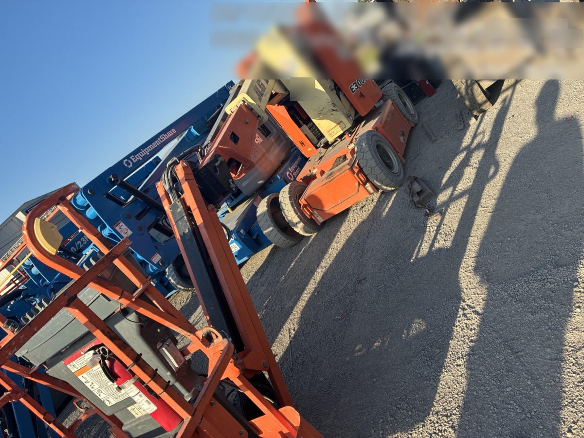 2019 JLG E300AJP