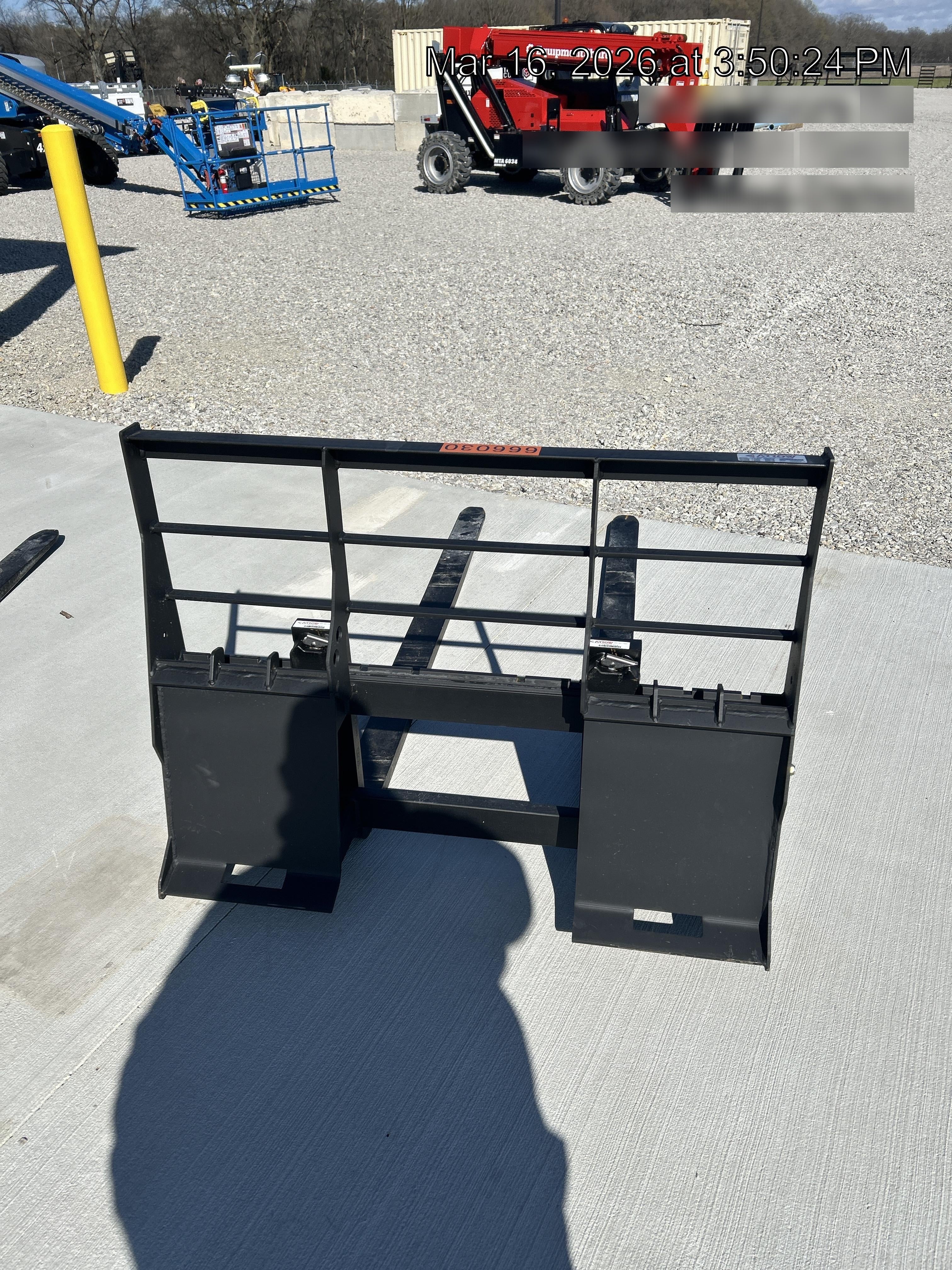 2026 ARROW MATERIAL HANDLING 72" Pallet Forks - Arrow