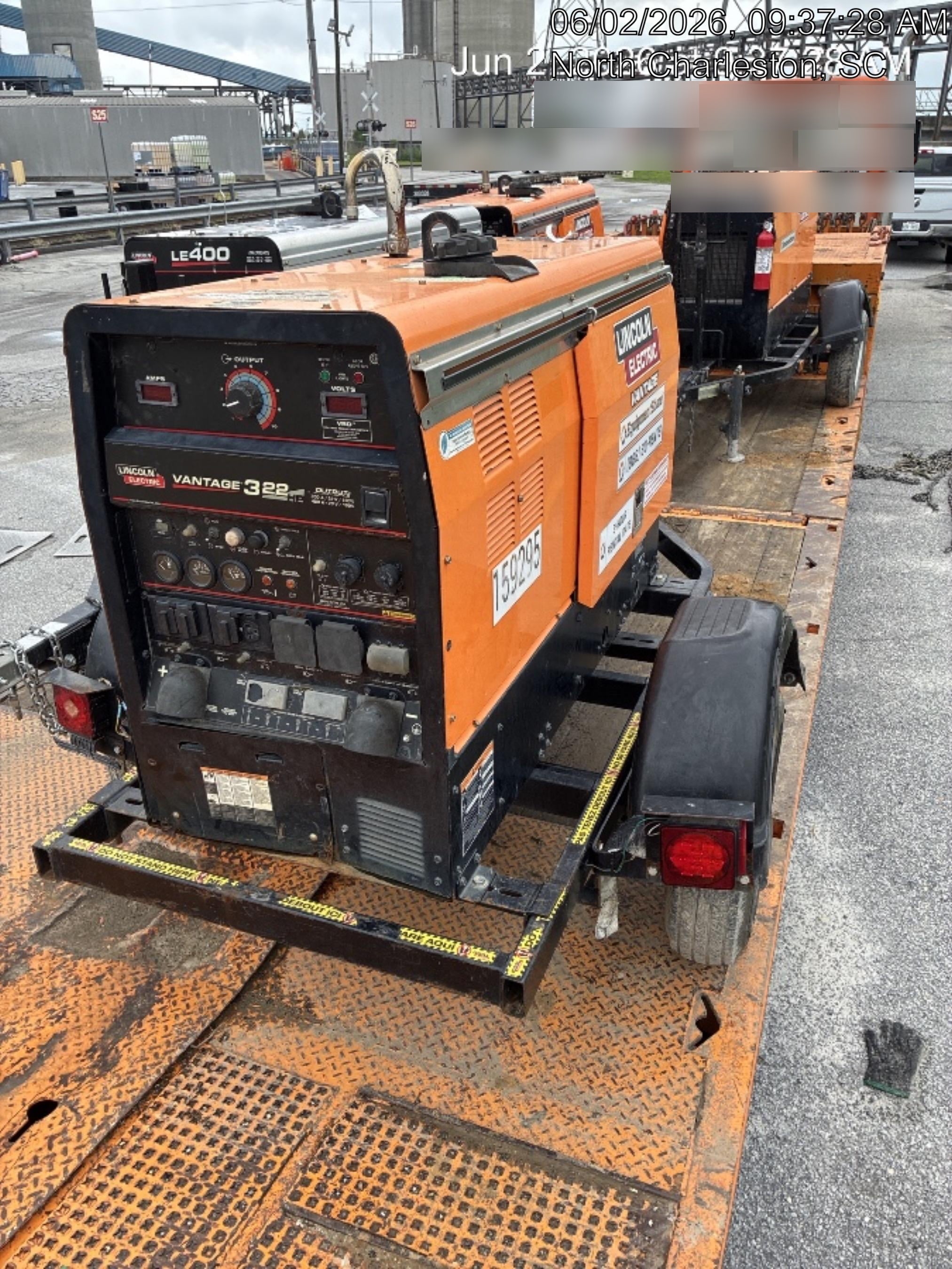 2021 Lincoln Electric Vantage 322 Vantage 322 Ready Pak 3 w/ Decals, ORANGE (includes trailer, cable rack, fender light kit) NO Telematics