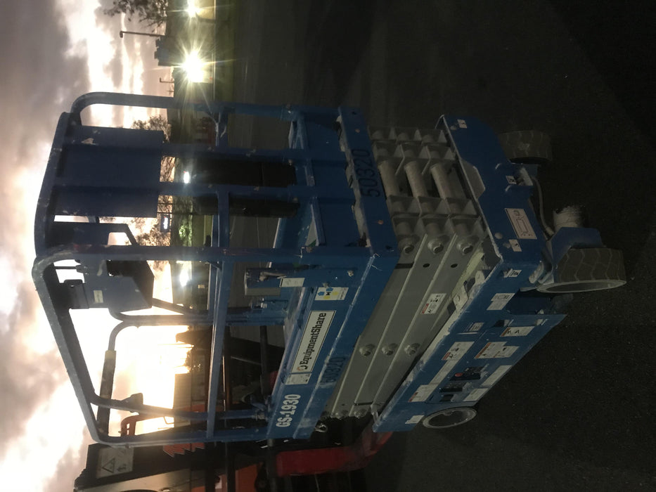 2019 Genie GS-1930 Fixed Rails with Chain Entry