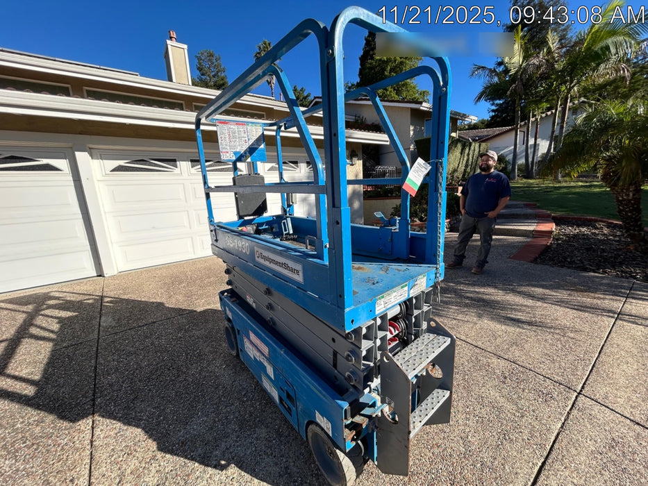 2020 Genie GS-1930 Fixed rails with chain entry gate - Pre A92.20, 800W Inverter