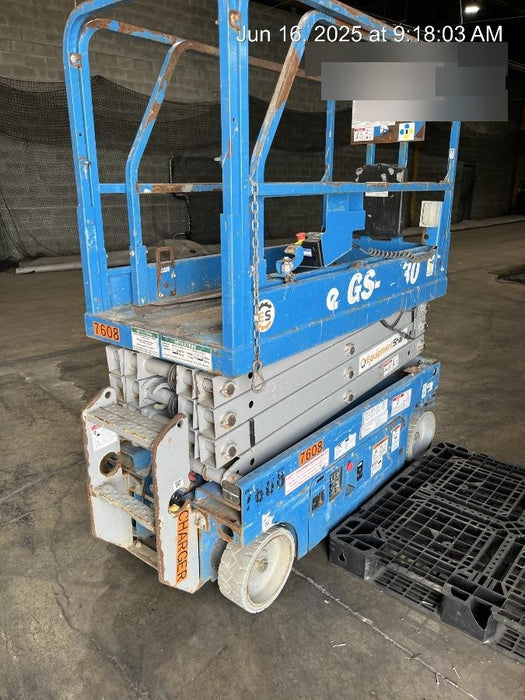 2018 Genie GS-1930 Genie GS-1930 Lift w/Fixed Rail and Chain Entry