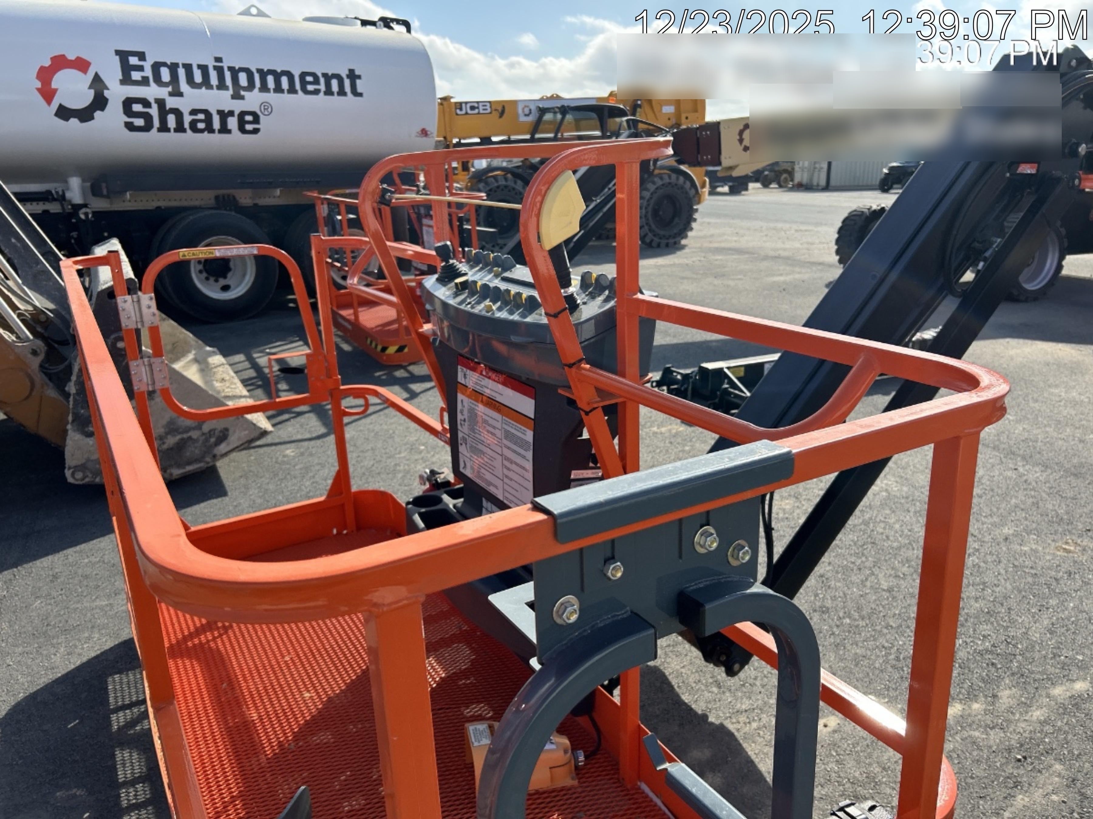 2025 JLG 460SJ