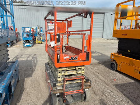 2023 JLG ES1932